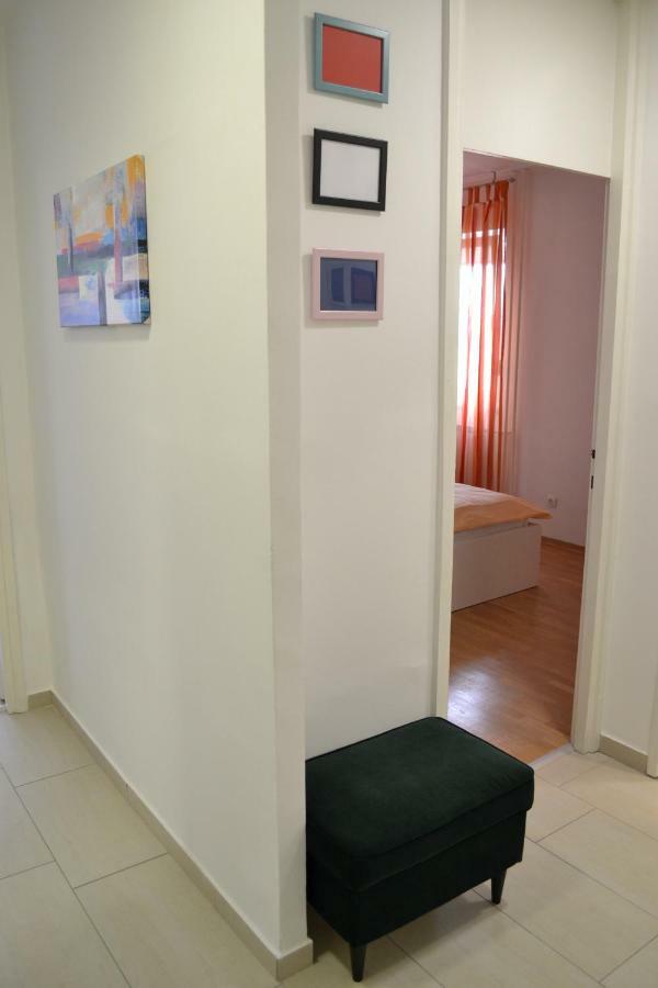 Fly Inn Velika Gorica Exterior foto
